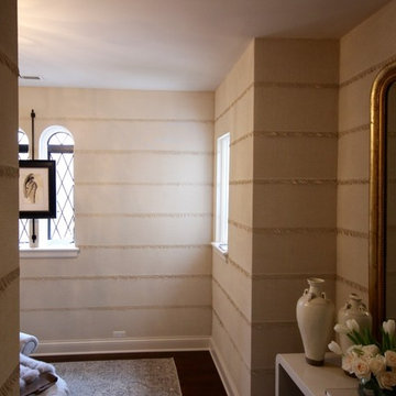Even Sweep Burlapp Wall Covering - Lake Forrest Showcase House