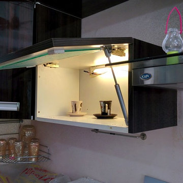 Gas Lift up For Cabinet