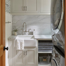 Laundry /1st Floor 1/2 Bath