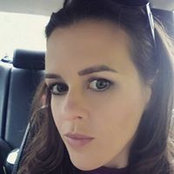 Emily Perrys foto