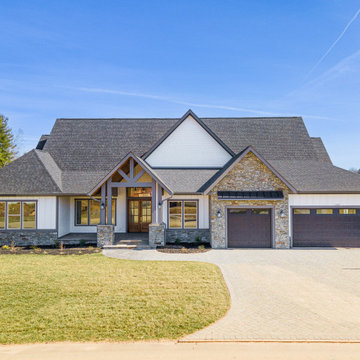 Mills River Crossing (717 Daniel Circle Drive, Mills River, NC 28759)