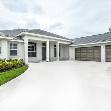 Exterior Home Photos in Naples