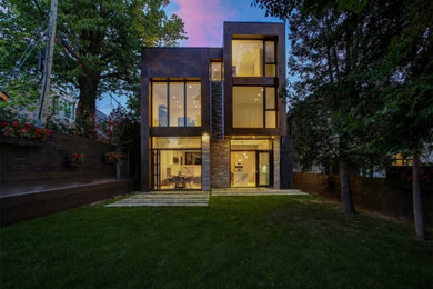Inspiration for a modern exterior home remodel in Toronto