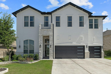 Example of an exterior home design in Austin