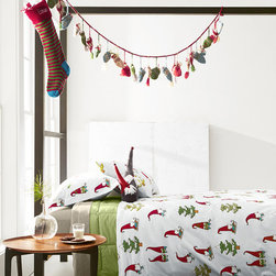Holiday Trolls Bedroom - Holiday Decorations