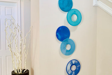 Entryway - mid-sized transitional entryway idea in Miami