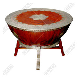 WOOD EN BRASS DINNING TABLE SET - Furniture