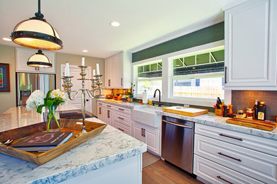 Design ideas for a modern kitchen in Orlando.