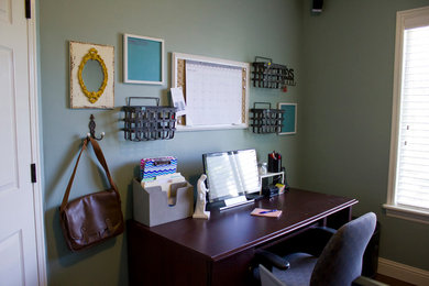 Example of a home office design in Salt Lake City