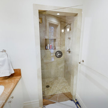 Polo Club - Suite Bath, Stone & Brass