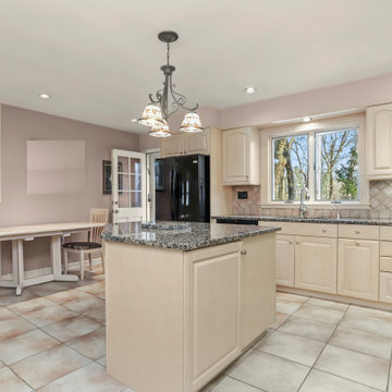 135 Foxwood Road, Stamford CT