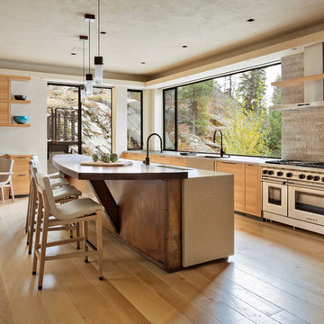 Lakeside Getaway