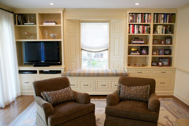 Example of a classic family room design in DC Metro