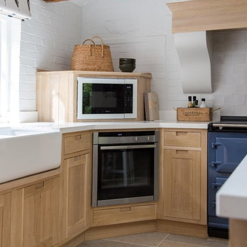 shaker kitchen in limed oak