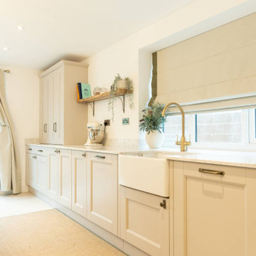 Cashmere & Glade Classic Kitchen