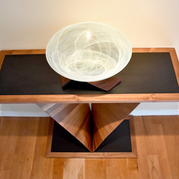 Jimmy V hall table