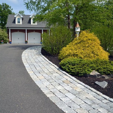 Granite Cobblestone Driveway Apron