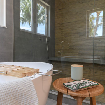 Modern Primary Bathroom - Fort Lauderdale