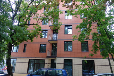 This is an example of a contemporary house exterior in Saint Petersburg.