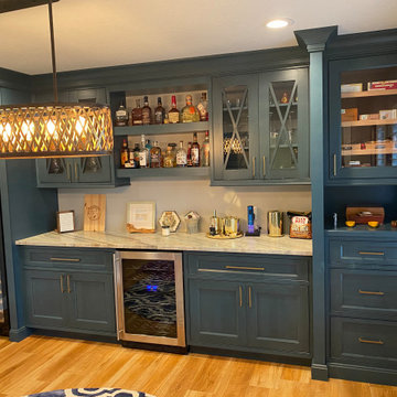 Poker room bar w/ built-in humidor