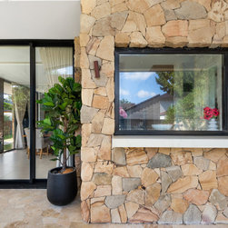 Berwick irregular walling, outdoor kitchen area at Maroubra - Landscaping Stones and Pavers