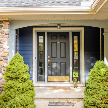 James Hardie Lap Siding (Deep Ocean / Trim Color: Navajo Beige)