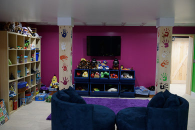 Inspiration for a modern basement remodel in New York