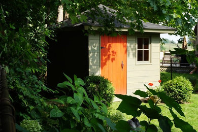 Inspiration for a landscaping in Toronto.