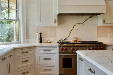 Kitchen - kitchen idea in San Francisco