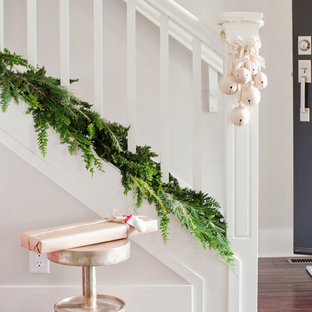 バンクーバーのコンテンポラリースタイルのおしゃれな直階段の写真