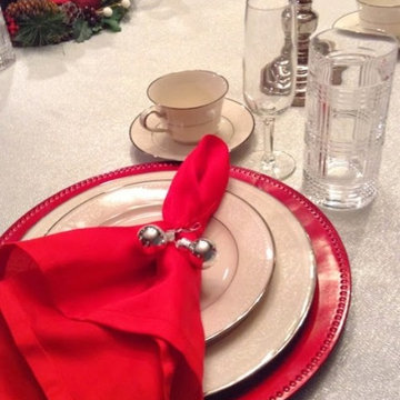 Tradtional Christmas Place Setting