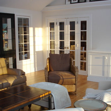 Bright and Spacious Sunroom