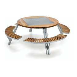 Extremis Gargantua - Outdoor Dining Tables