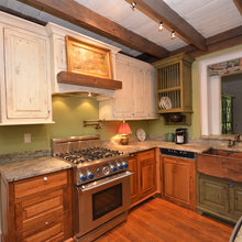 141 Lynwood Kitchen