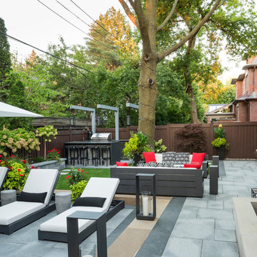 Outdoor Living & Lounge Area