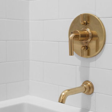 Transitional Hall Bath - Naperville, IL