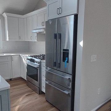 Kitchen & Dining Area Banquett Seated Island Soloution with a splash of color.