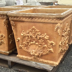Pottery & Planters - Outdoor Pots And Planters