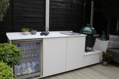 Straight Line Outdoor Kitchen With Big Green Egg