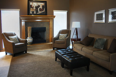 Example of a transitional home design design in Kansas City