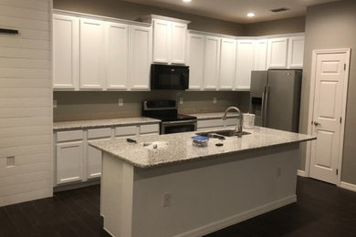 Kitchen photo in Orlando