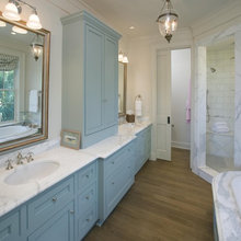 Elles bathroom