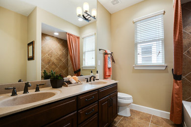 Inspiration for a contemporary home design remodel in Tampa