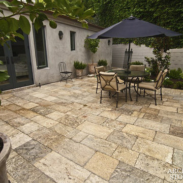 Stone Floor – Antique, Reclaimed Limestone ‘Barre Montpelier’ pavers