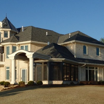 Lake Home Extraordinaire