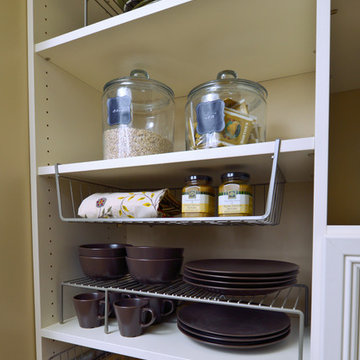 Organized Pantry Shelving