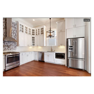 D2 White Shaker - Kitchen - New Orleans - by DL Cabinetry/DL Space Inc ...