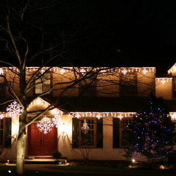 Collegeville Home with Ice Flurry and large snowflakes