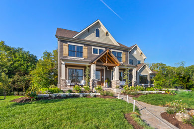 Example of a country exterior home design in Columbus