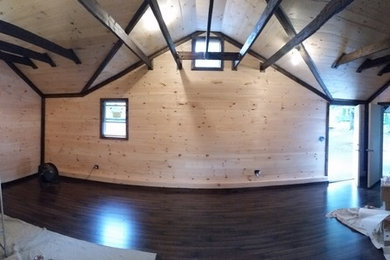 Mid-sized arts and crafts detached one-car garage workshop photo in New York